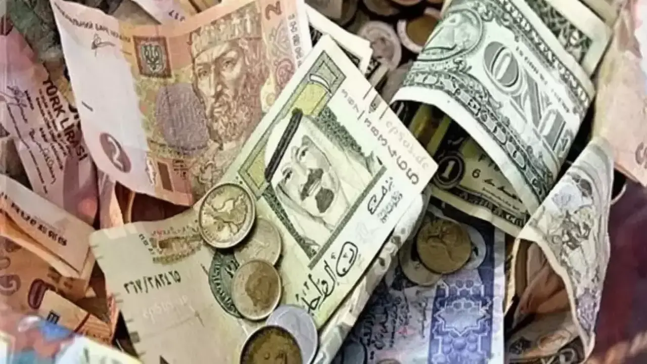 ارتفاع الدولار يتخطى 47 جنيه والريال يصل إلى 12.7 مع تأثيرات ملموسة على تكلفة العمرة في مصر